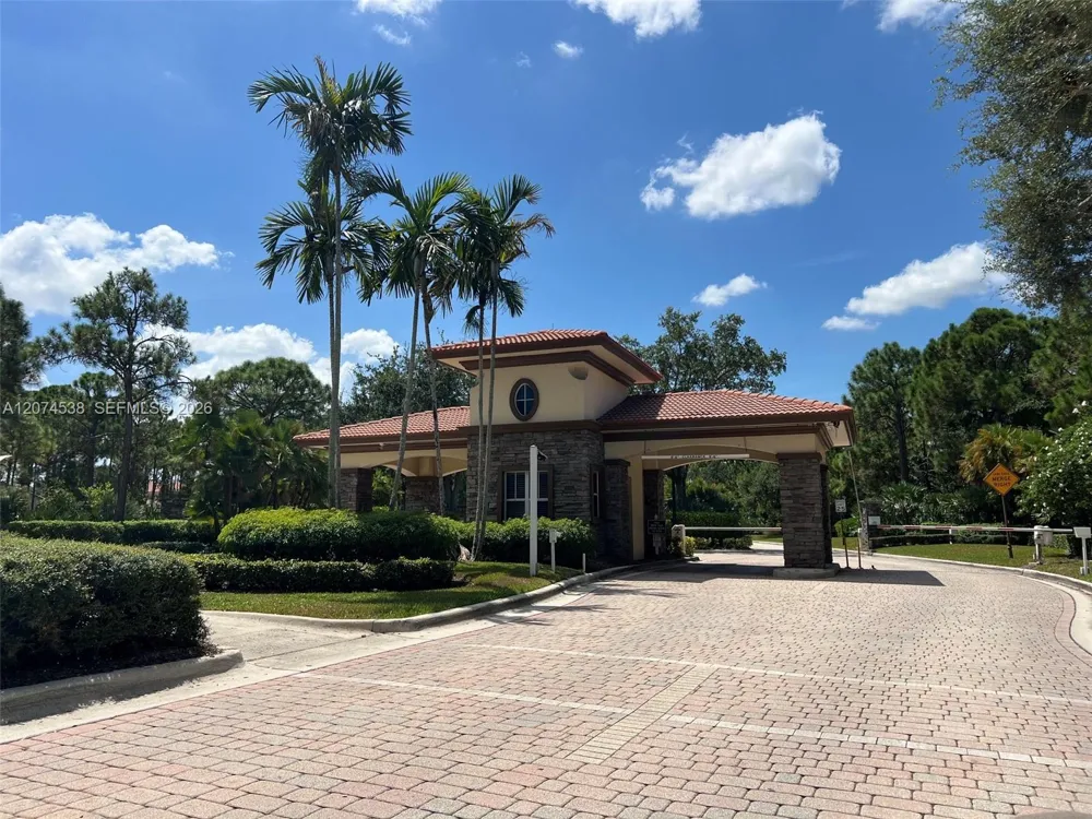 425 Pumpkin Dr Palm Beach Gardens, FL 33410