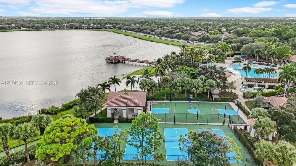 425 Pumpkin Dr Palm Beach Gardens, FL 33410