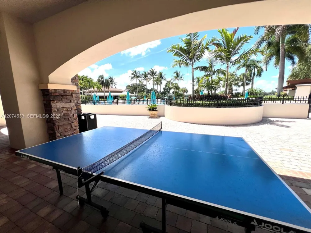 425 Pumpkin Dr Palm Beach Gardens, FL 33410