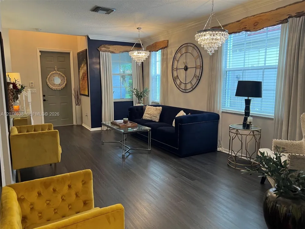 425 Pumpkin Dr Palm Beach Gardens, FL 33410