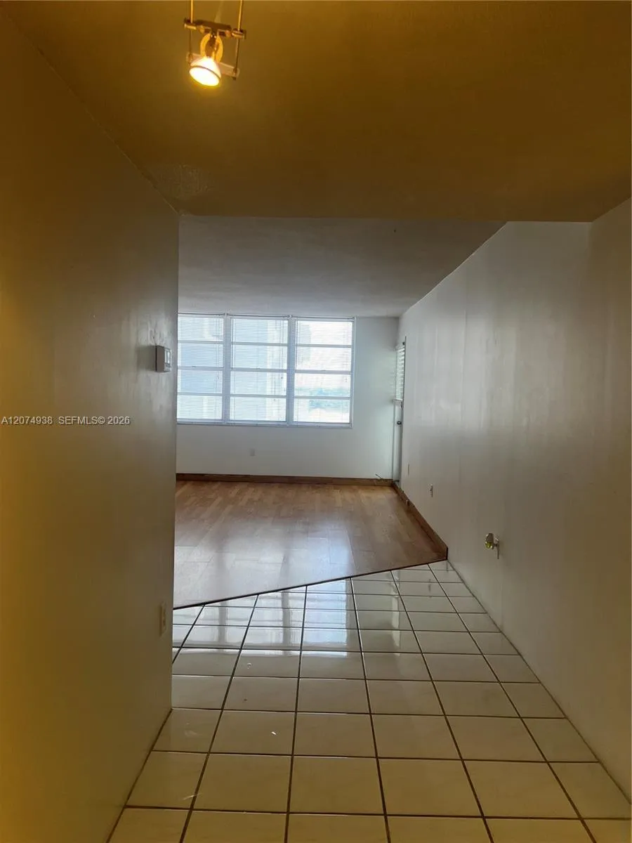 2750 NE 183rd St #807 Aventura, FL 33160