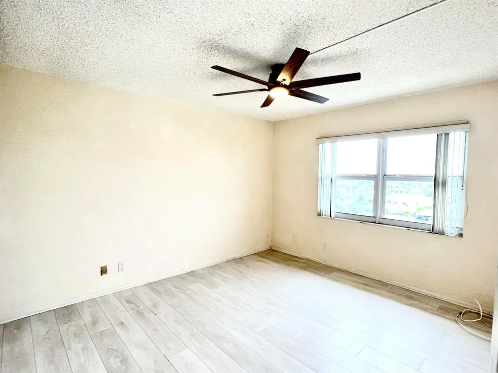 1069 Hillsboro Mile #606 Hillsboro Beach, FL 33062