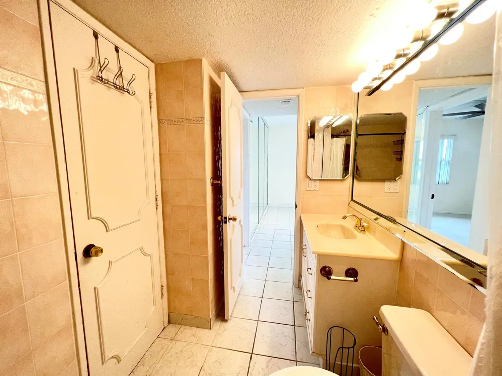 1069 Hillsboro Mile #606 Hillsboro Beach, FL 33062