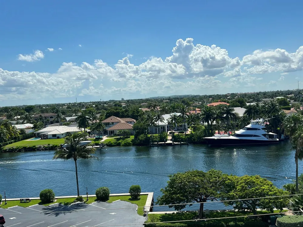 1069 Hillsboro Mile #606 Hillsboro Beach, FL 33062