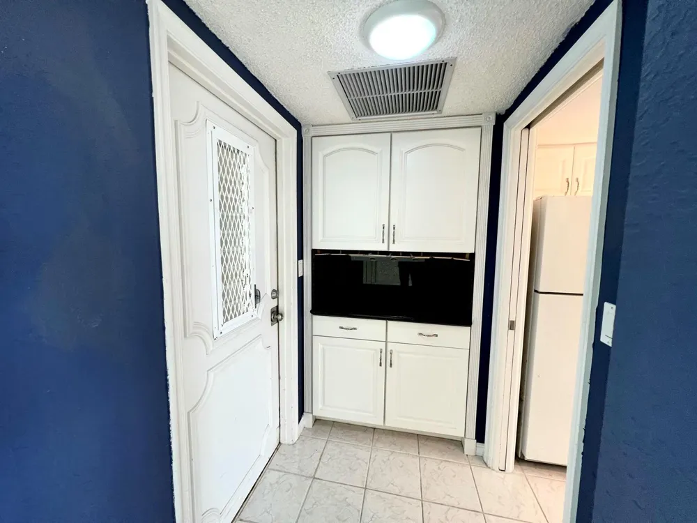1069 Hillsboro Mile #606 Hillsboro Beach, FL 33062