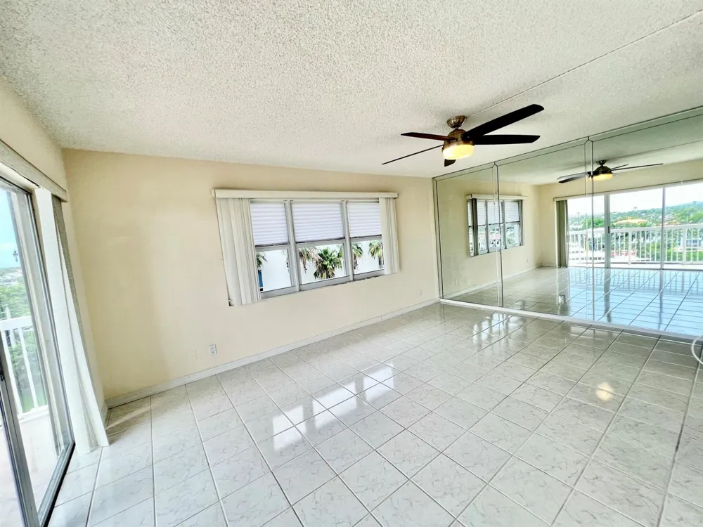 1069 Hillsboro Mile #606 Hillsboro Beach, FL 33062
