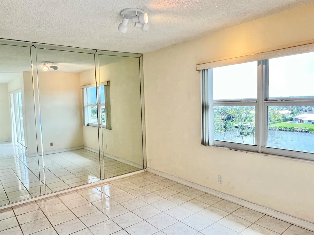 1069 Hillsboro Mile #606 Hillsboro Beach, FL 33062