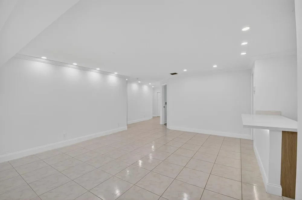 4599 Brady Boulevard Delray Beach, FL 33445