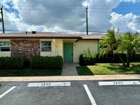 2895 CROSLEY DRIVE W #C