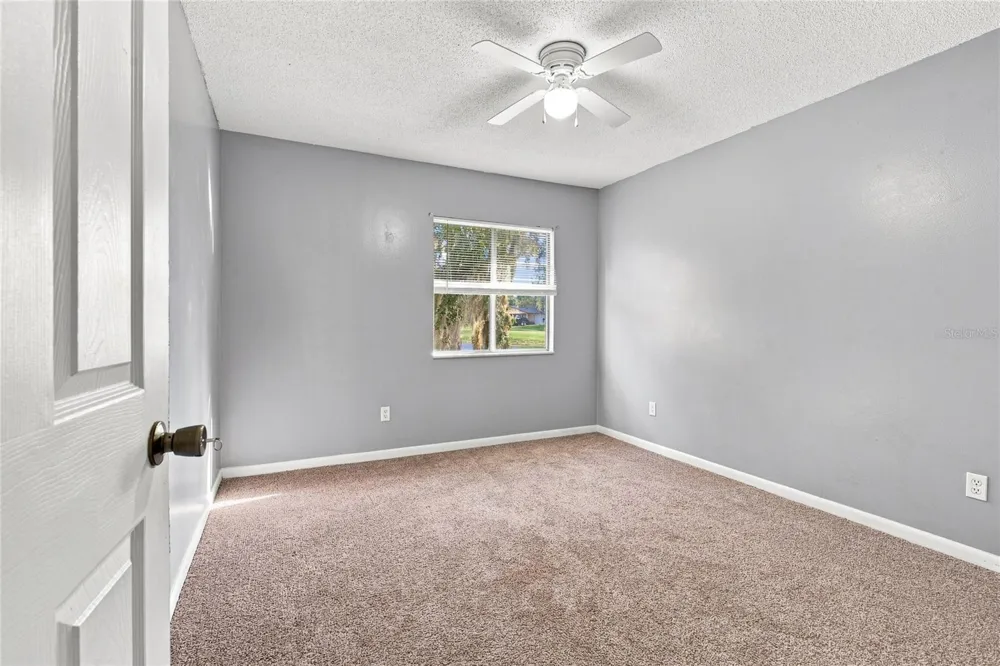 570 BAHIA CIRCLE #B ocala, FL 34472