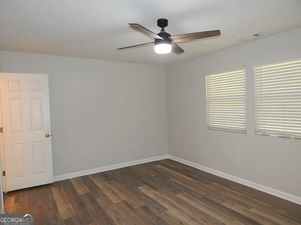201 Vinson ST Byron, GA 31008