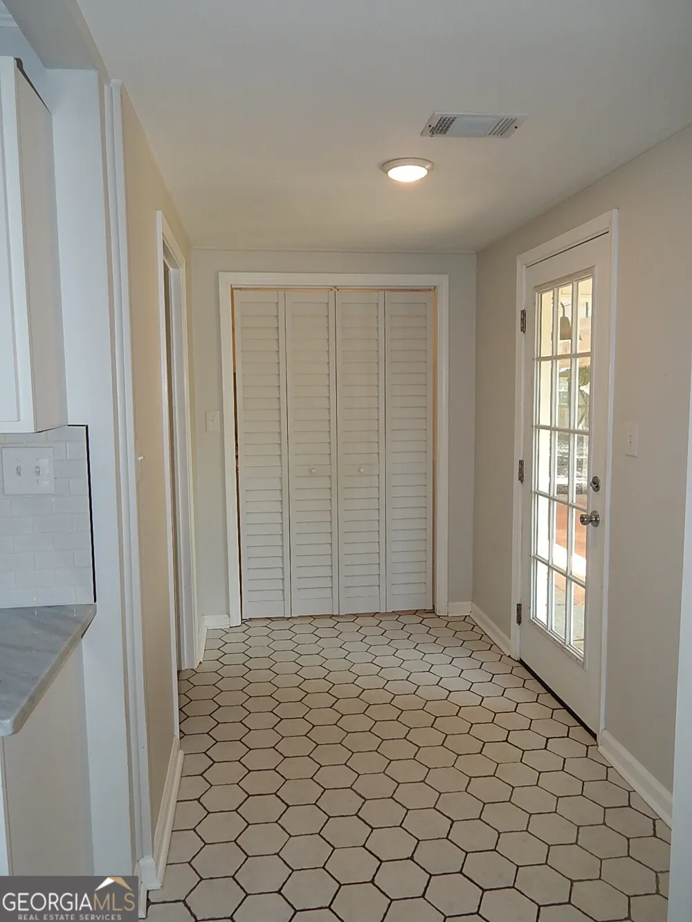 201 Vinson ST Byron, GA 31008