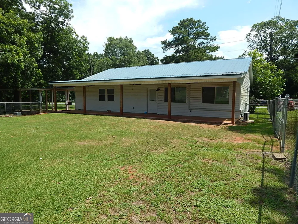 201 Vinson ST Byron, GA 31008