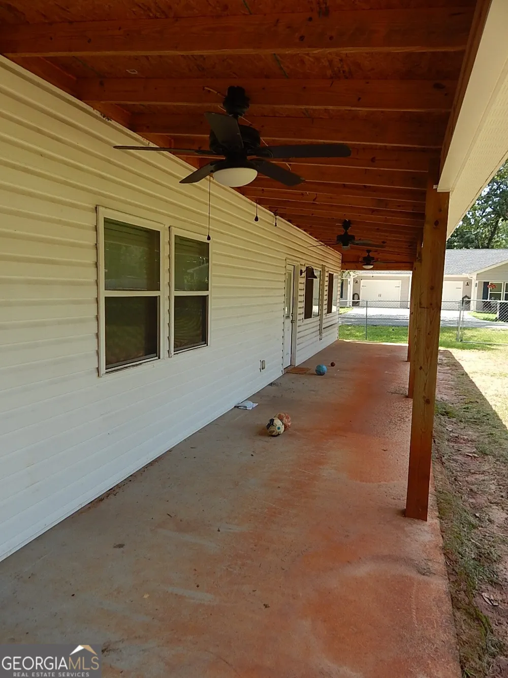 201 Vinson ST Byron, GA 31008