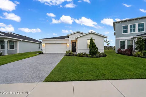 732 Veridian Circle NW
