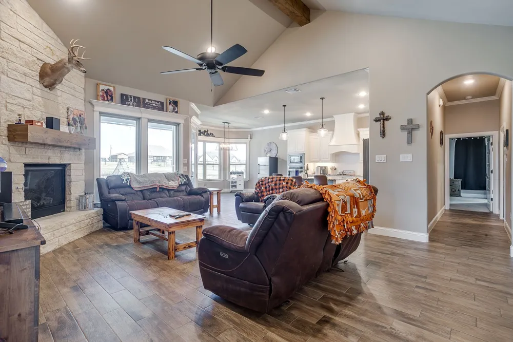8032 County Road 1006 Godley, TX 76044