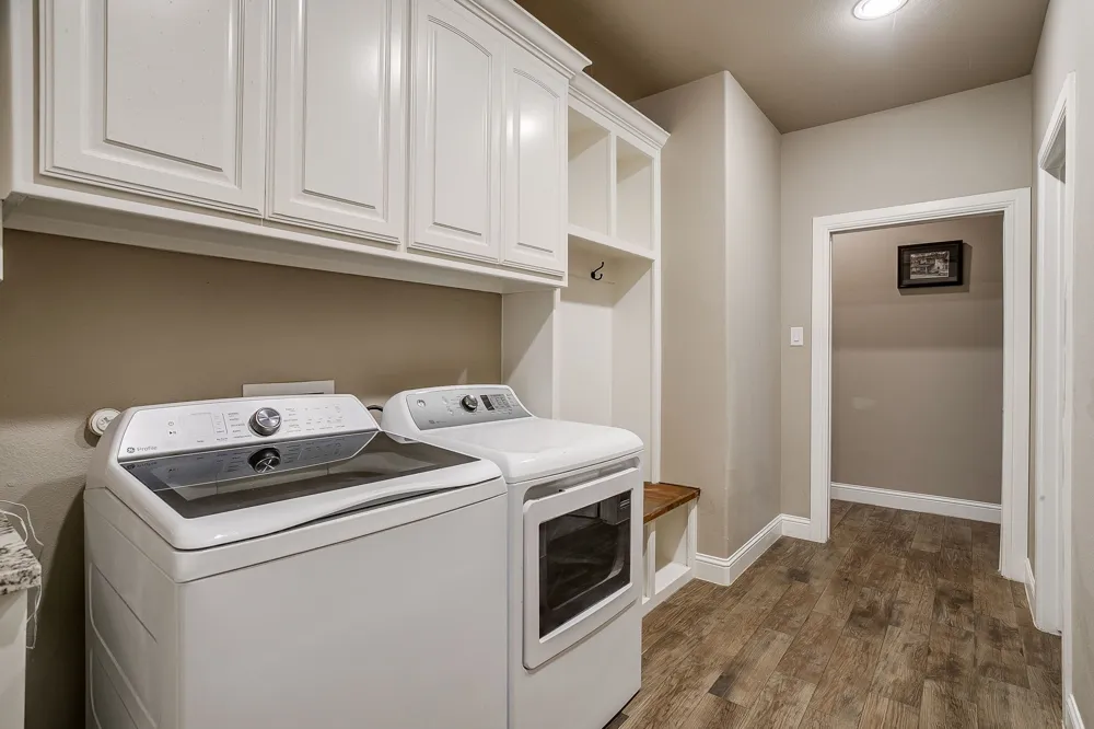 8032 County Road 1006 Godley, TX 76044