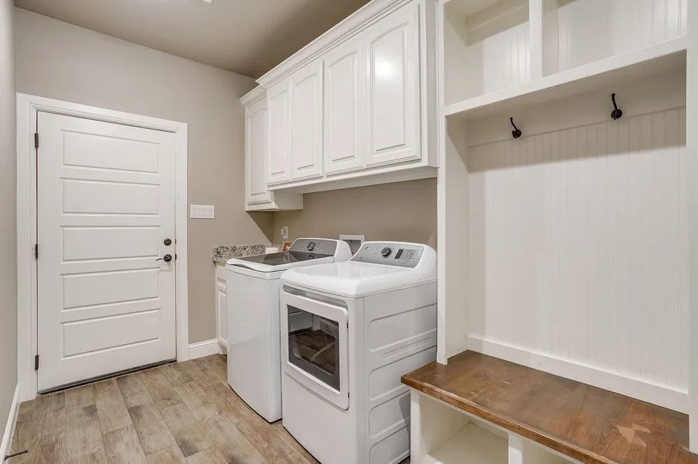 8032 County Road 1006 Godley, TX 76044