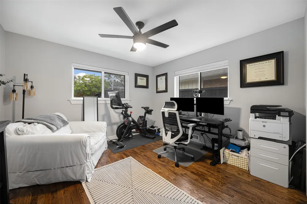 9827 Vistadale Drive Dallas, TX 75238