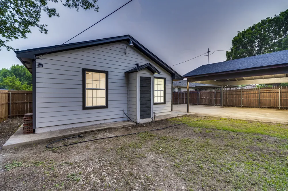 4728 Houghton Avenue Fort Worth, TX 76107