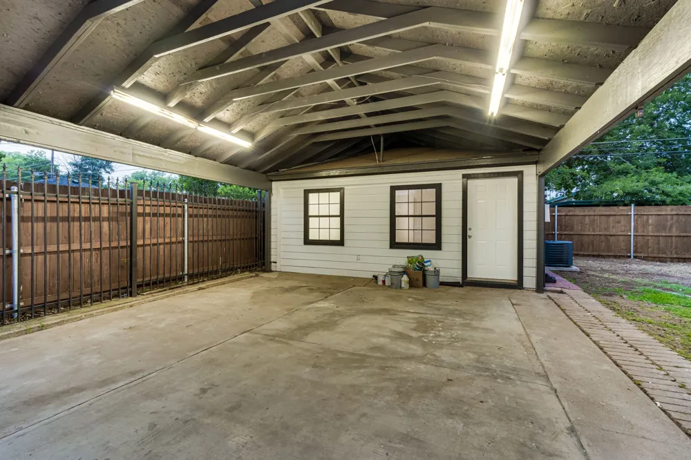4728 Houghton Avenue Fort Worth, TX 76107