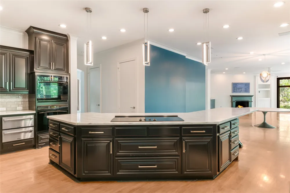 2420 Lincoln Drive Arlington, TX 76006