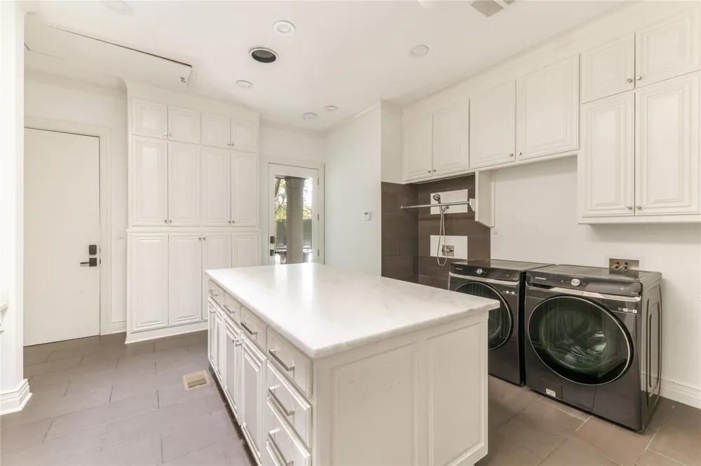 2420 Lincoln Drive Arlington, TX 76006