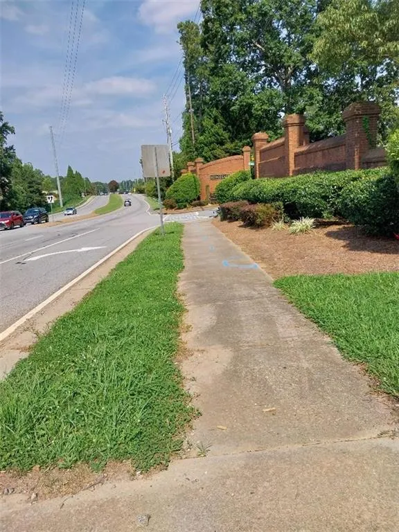 2672 Roswell Road Marietta, GA 30062