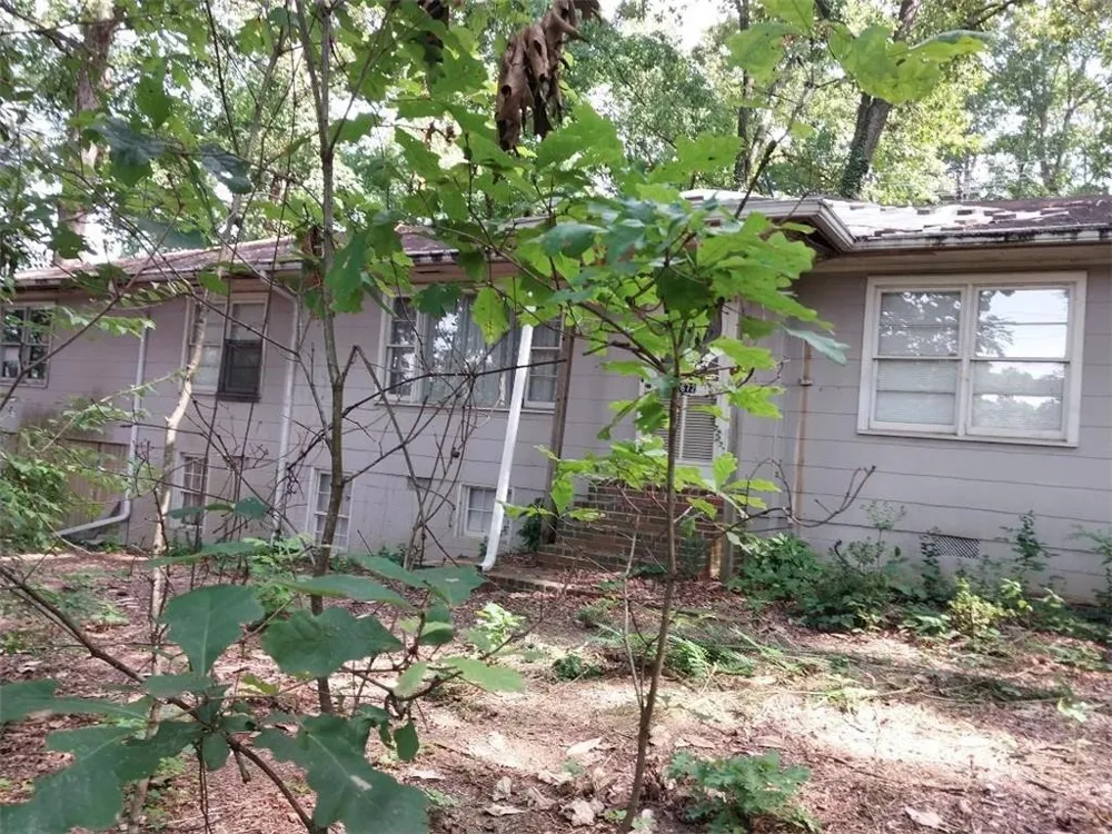 2672 Roswell Road Marietta, GA 30062