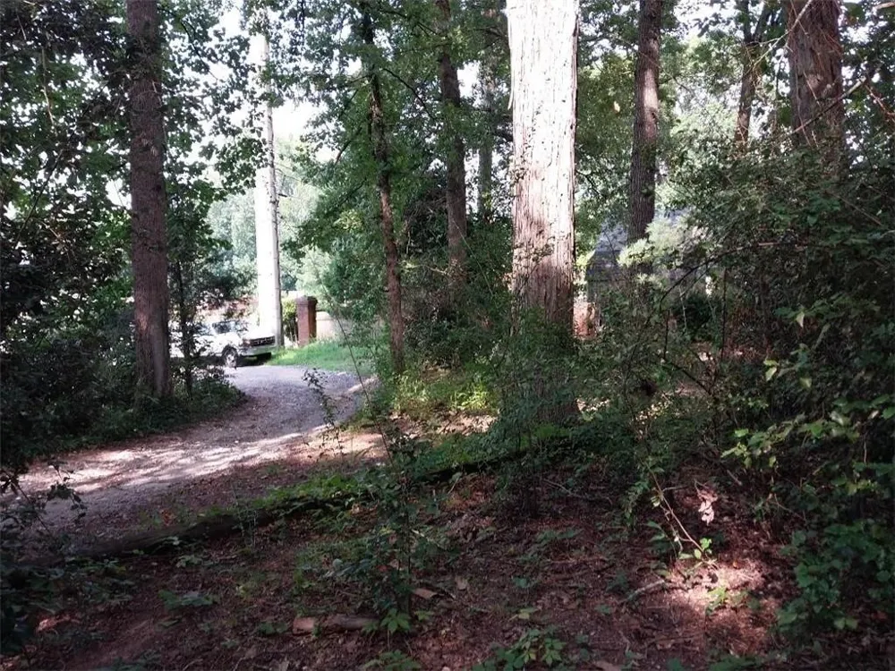 2672 Roswell Road Marietta, GA 30062