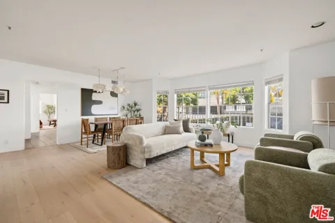 2222 Neilson Way