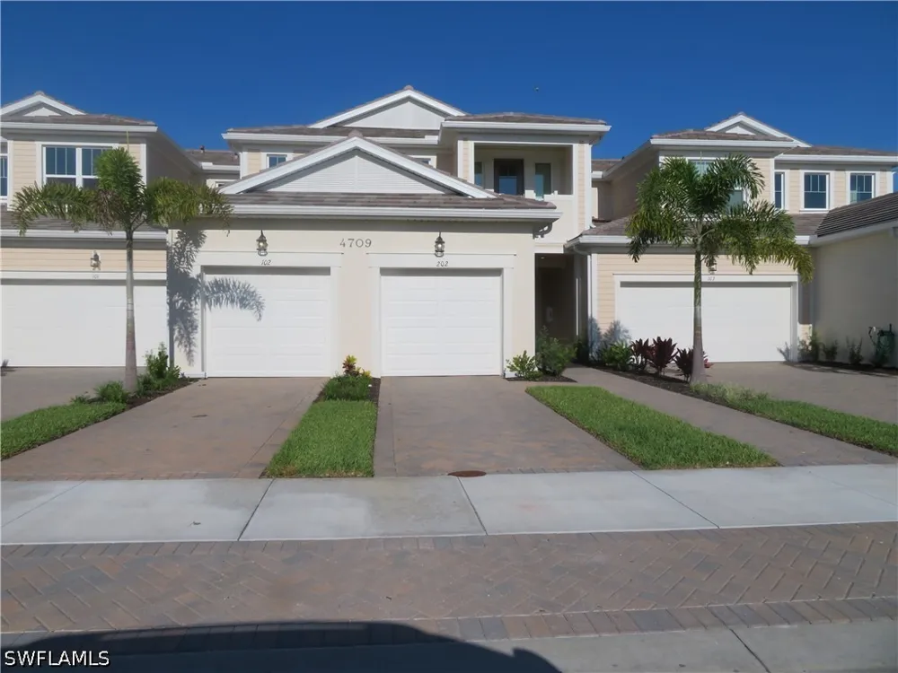 Arboretum Circle #102 Naples, FL 34112