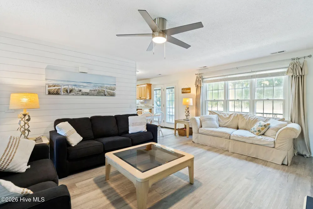 8 Maritime Drive Surf City, NC 28445