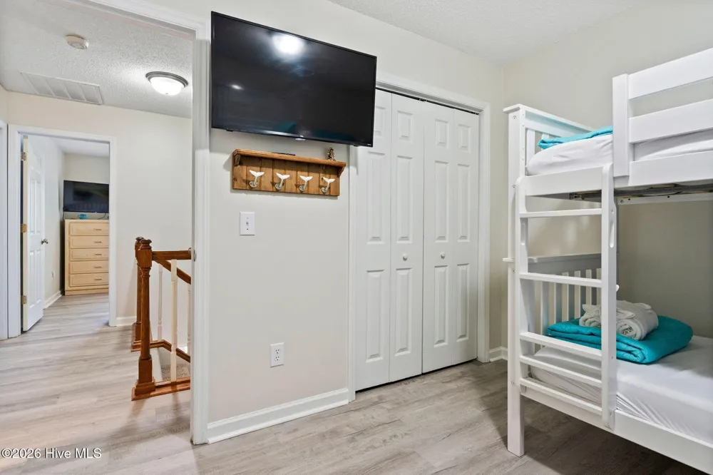 8 Maritime Drive Surf City, NC 28445