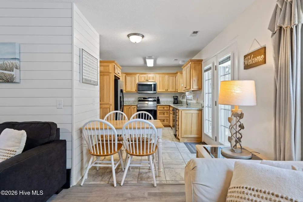 8 Maritime Drive Surf City, NC 28445