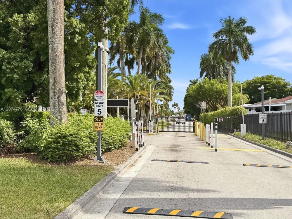 879 SW 10th St #0 Florida City, FL 33034