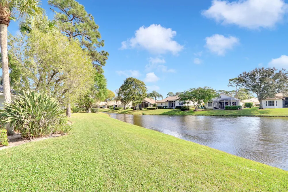 7340 Pine Creek Way Port St. Lucie, FL 34986