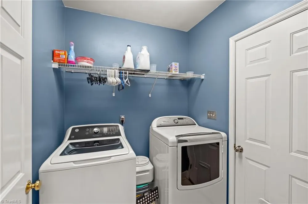 7702 Perthshire Drive Oak Ridge, NC 27310