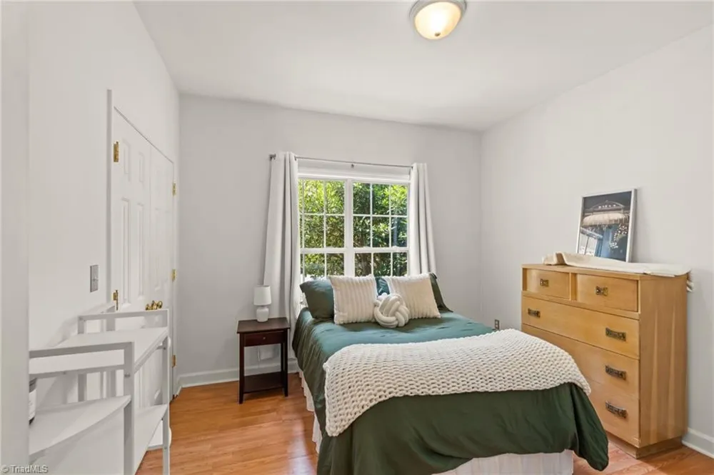 7702 Perthshire Drive Oak Ridge, NC 27310