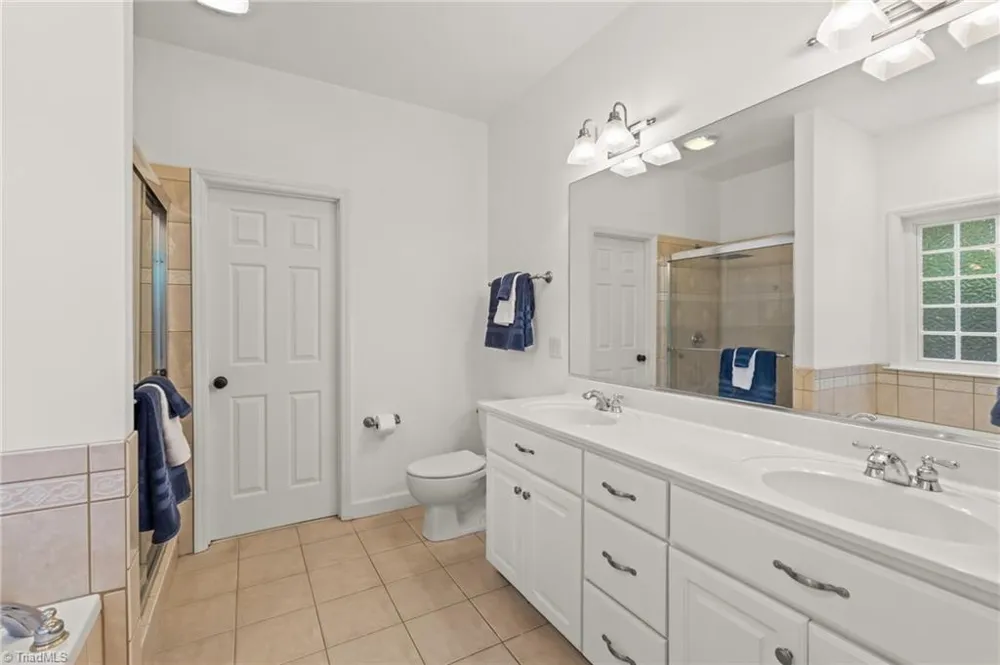 7702 Perthshire Drive Oak Ridge, NC 27310