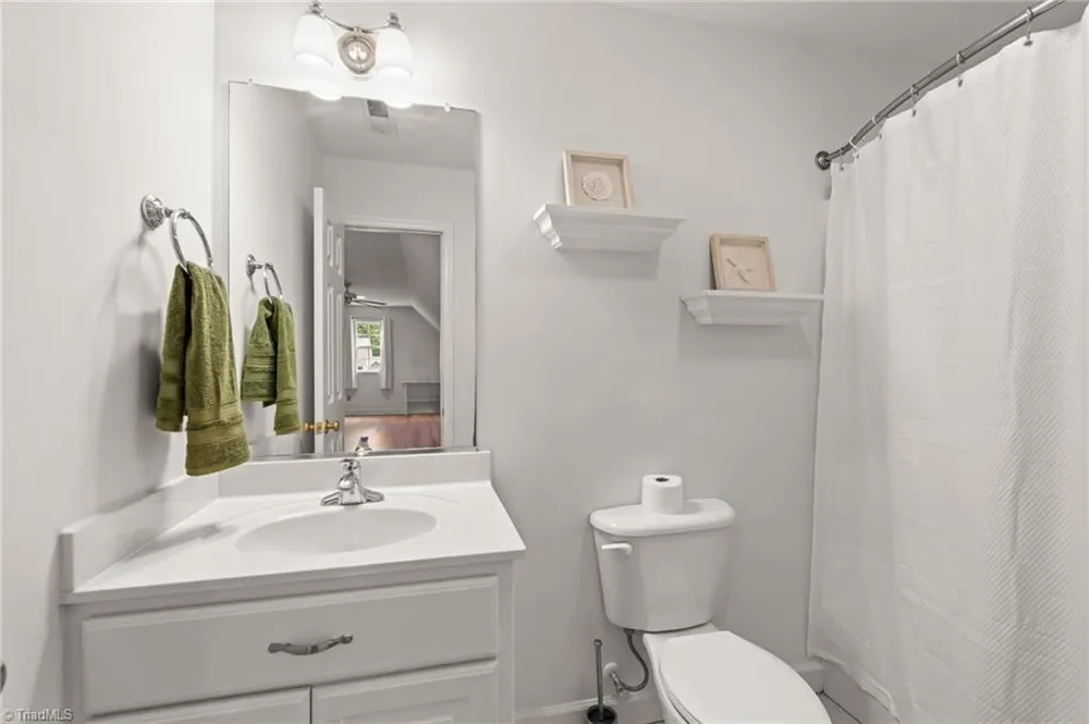 7702 Perthshire Drive Oak Ridge, NC 27310