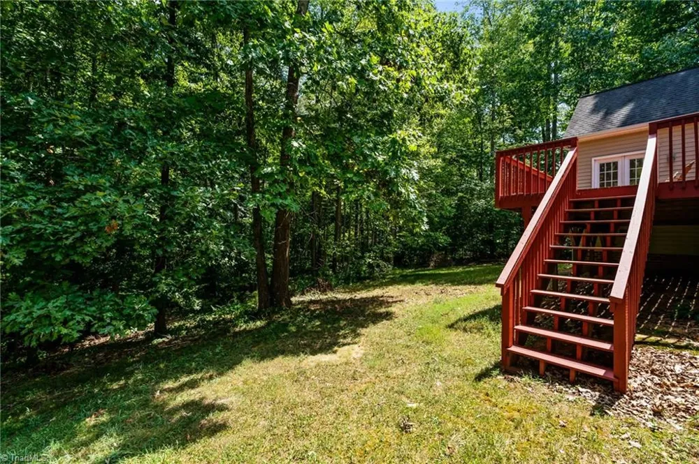 7702 Perthshire Drive Oak Ridge, NC 27310