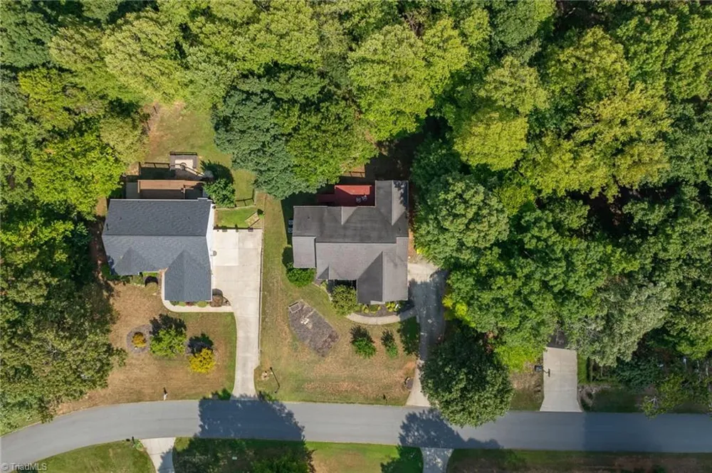 7702 Perthshire Drive Oak Ridge, NC 27310
