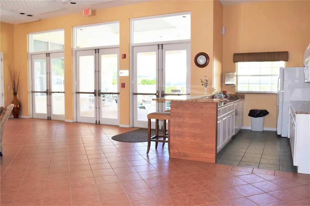 8390 WINGATE DRIVE #525 Sarasota, FL 34238