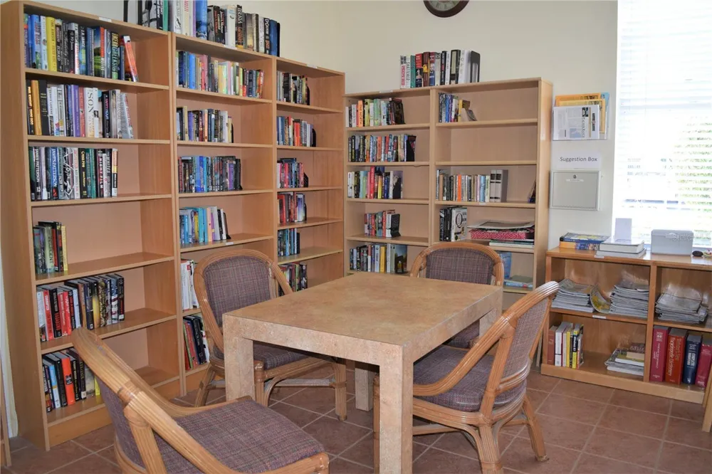 8390 WINGATE DRIVE #525 Sarasota, FL 34238