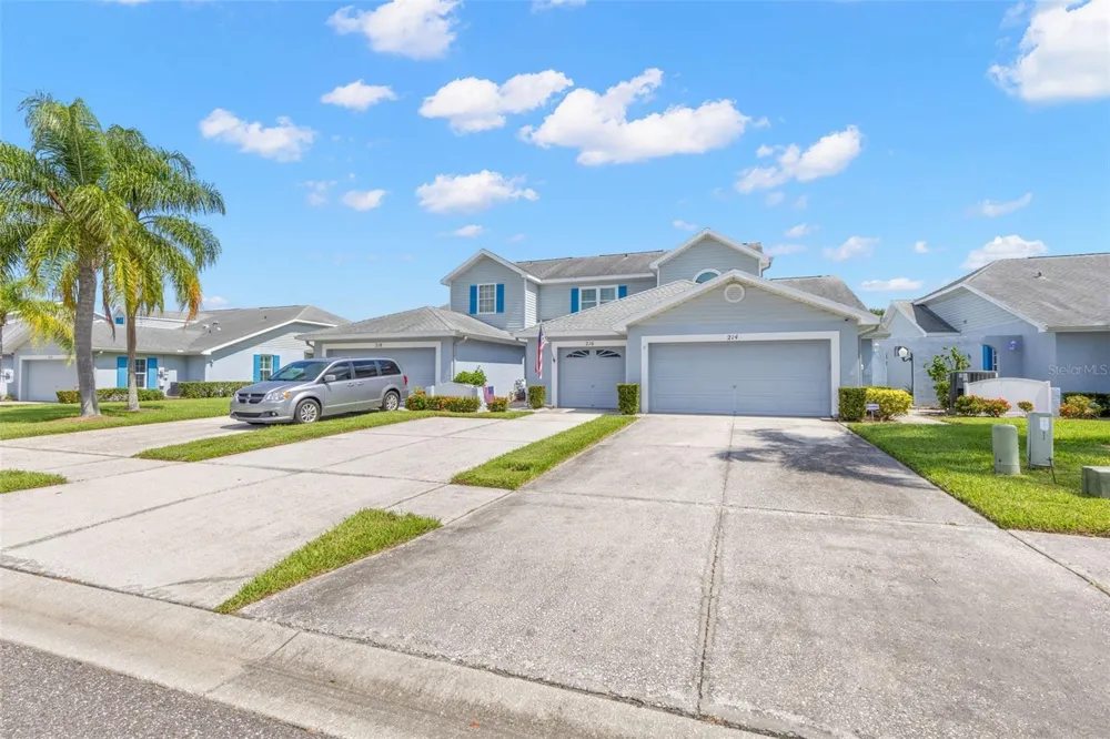 216 HEMINGWAY DRIVE Oldsmar, FL 34677