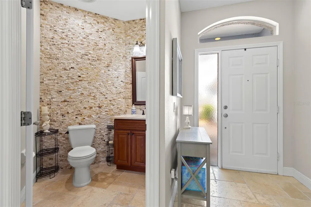 216 HEMINGWAY DRIVE Oldsmar, FL 34677