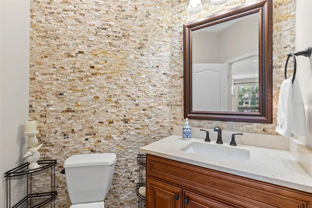 216 HEMINGWAY DRIVE Oldsmar, FL 34677