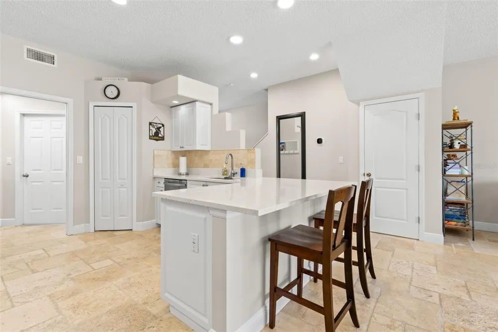 216 HEMINGWAY DRIVE Oldsmar, FL 34677