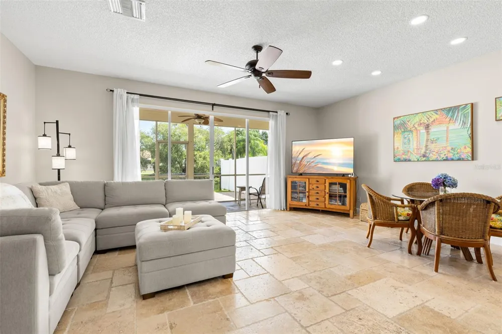 216 HEMINGWAY DRIVE Oldsmar, FL 34677